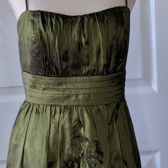 Green Iridescent Cocktail Dress with Flower Detail - Picture 3 of 4